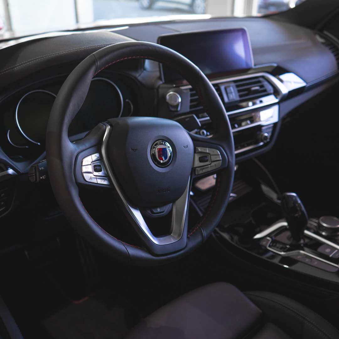 Carro danificado por enchente